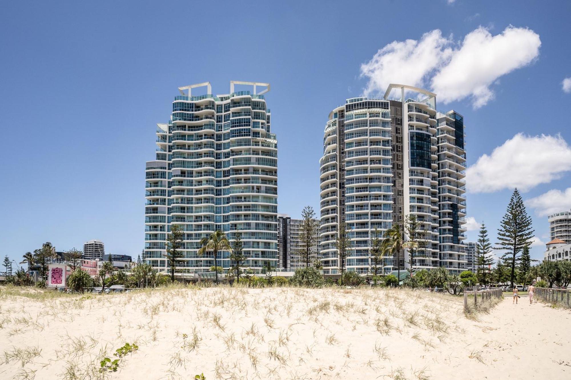 Reflections Tower Two Hotel Gold Coast Exterior photo